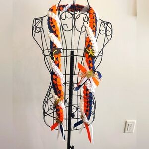 Class Of 2025 graduation leis